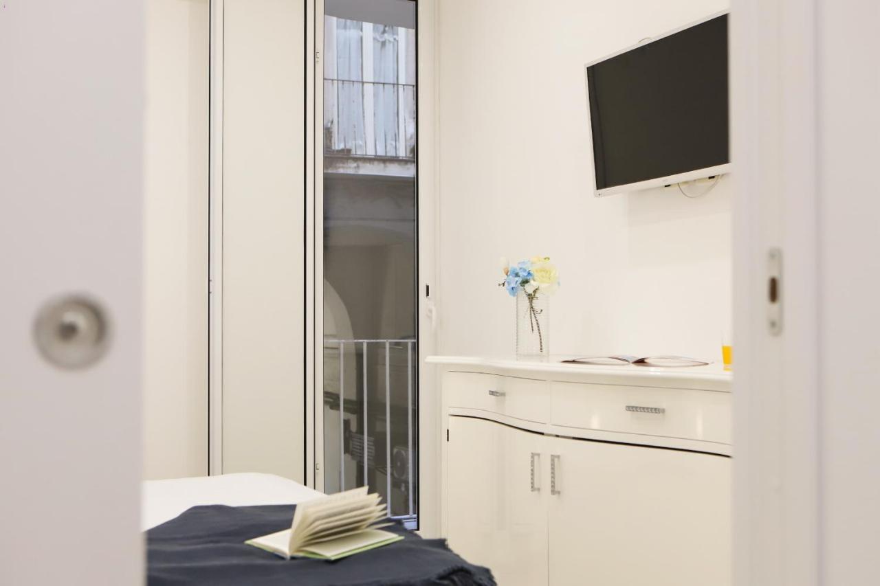 Cozy Apartment In Piazza Cavour By Wonderful Italy Napoli Eksteriør billede