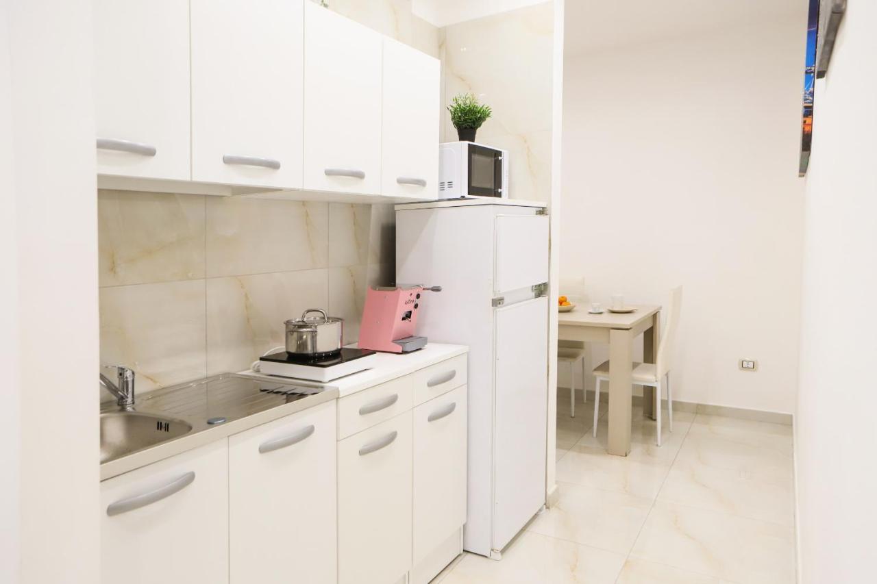Cozy Apartment In Piazza Cavour By Wonderful Italy Napoli Eksteriør billede