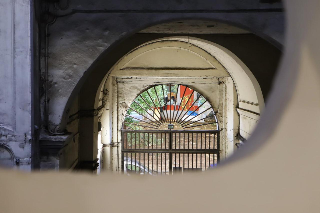 Cozy Apartment In Piazza Cavour By Wonderful Italy Napoli Eksteriør billede